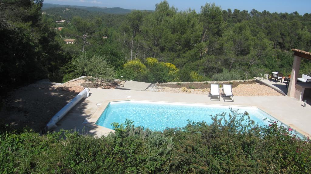 Les Hauts Des Materonnes Tourves Exteriör bild